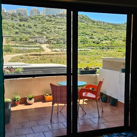 Country View Apartment